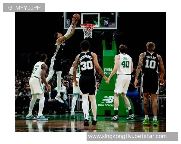 文班亚马砍下24分15板表现惊艳马刺新赛季比赛引发广泛关注