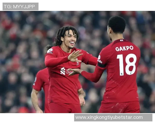 迪尼评科纳特表现欠佳与范迪克搭档显得犹豫不决 迪尼评科纳特表现欠佳与范迪克搭档显得犹豫不决