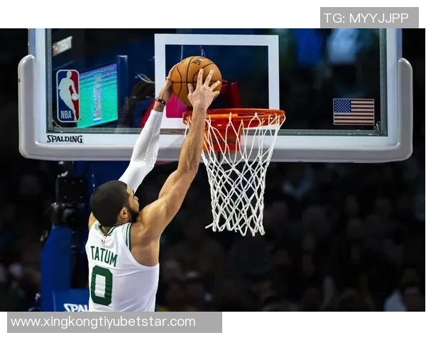 铁观音表现平平克莱全场手感冰凉仅得5分1篮板1助攻