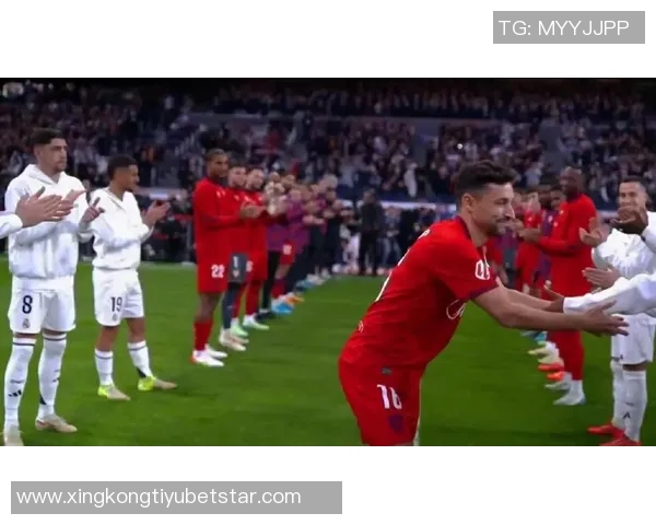 克罗斯盛赞皇马为世界顶级俱乐部伯纳乌球场无可匹敌